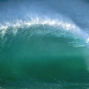 海浪也可以美如水晶