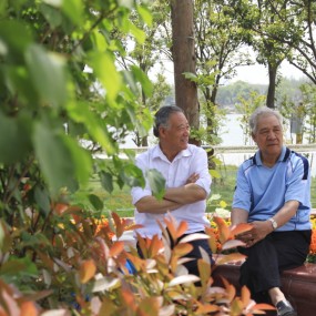 世博园参赛作品--《热爱生活的老人》