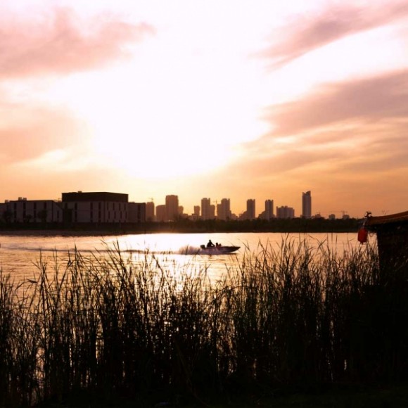 再拍世园会晚霞迷人