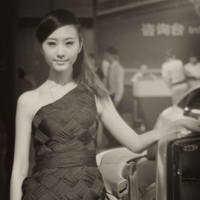 冒个泡。发几张车展的照片！！！！不是很好，大家给点意见