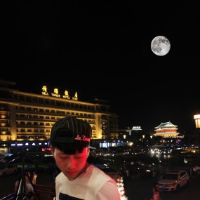 你不是一个没有故事的男同学