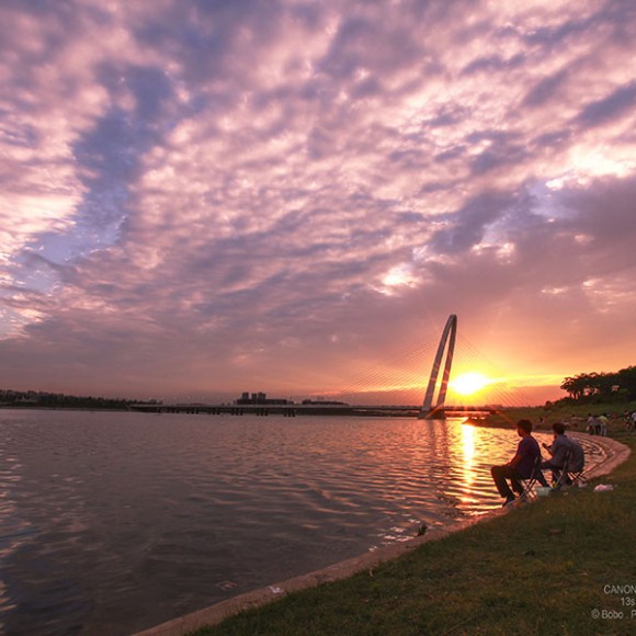 斜“瞧”夕阳 2