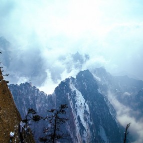 《华山上的绝美雪景》