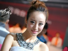 ★C.罗原创★西安车展MM第六季之俩漂亮MM不一样的风姿