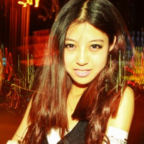 光影描绘夜景美女！