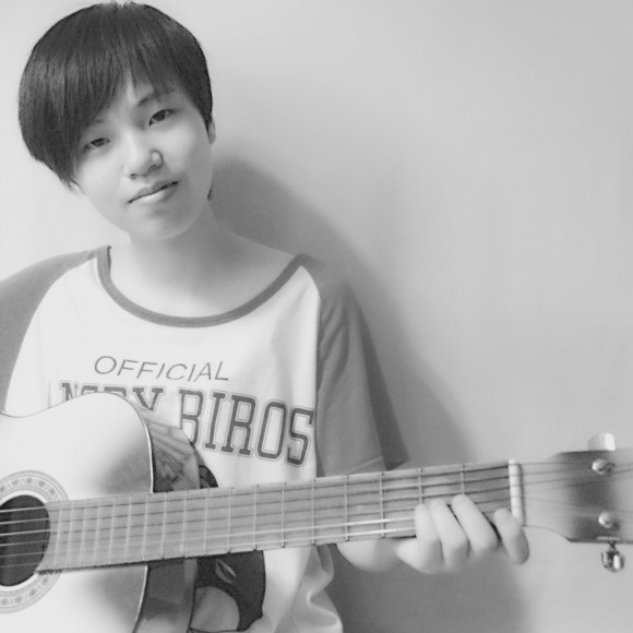 老二和她的吉他