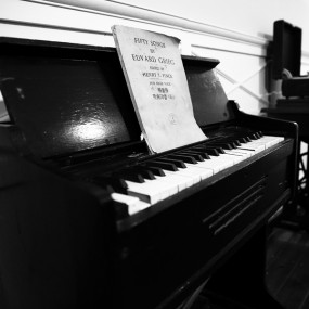 重色调静物拍摄