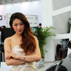 新手上图，跪求指点。五一车展（五）