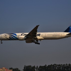 发张图祝各位坛子里朋友圣诞快乐  埃及航空B777-300ER