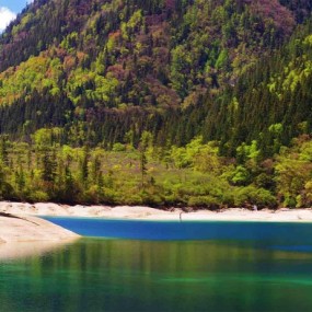 九赛沟山美水美