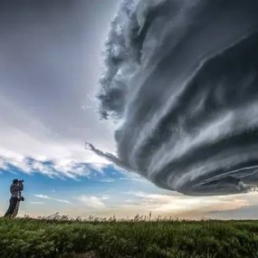 一样的天空，异样的云