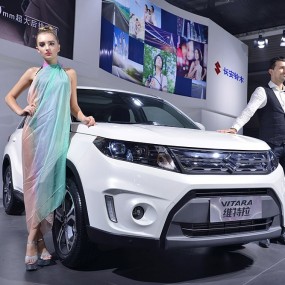 长安铃木维特拉的外模