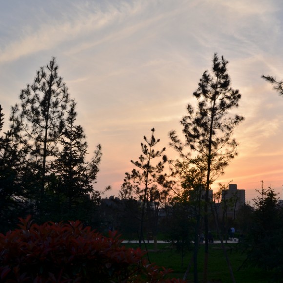 天气不错拍了两张晚霞