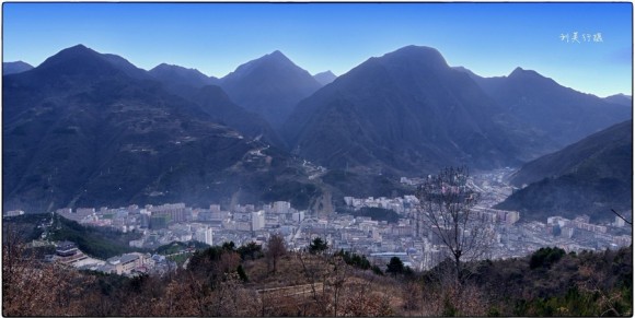 游 • 山城镇安