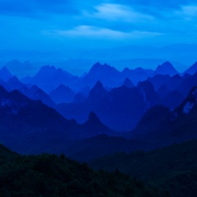 尧山峰海映朝晖