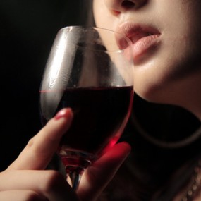 【杯中的风景】高脚杯与红酒