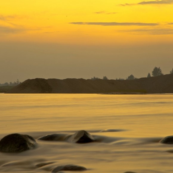 渭河滩上拍夕阳