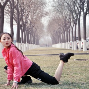 3.11城市运动公园红衣美女第五幕