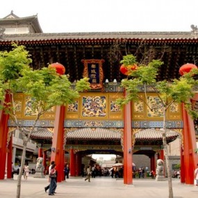 西安城隍庙牌楼