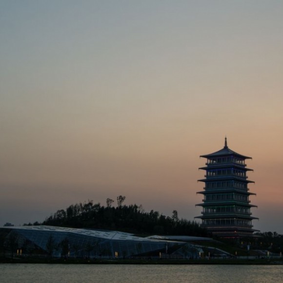 夕别长安。组照