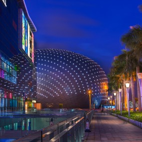 海岸城夜色阑珊