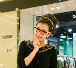 商场内的服装拍摄