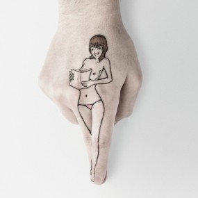 Play boy花 花公子杂志：自娱的手指