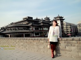 冬日暖阳--古城美女