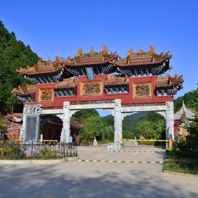 天水麦积山净土寺景色