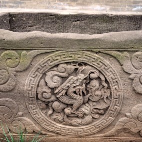 古代石槽、石盆