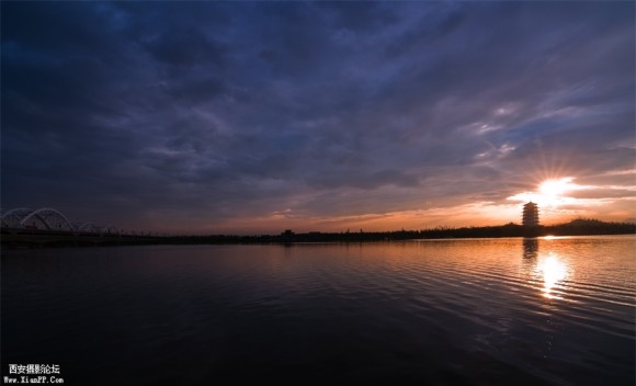 灞上双星映朝阳【世园不能参赛作品】