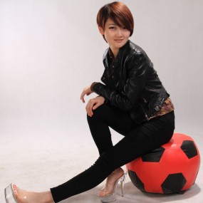 第一次棚拍青春女孩