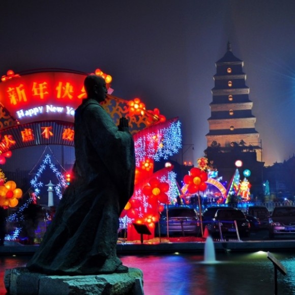 上元佳节，唐都长安，霓光丽影，美轮美奂！