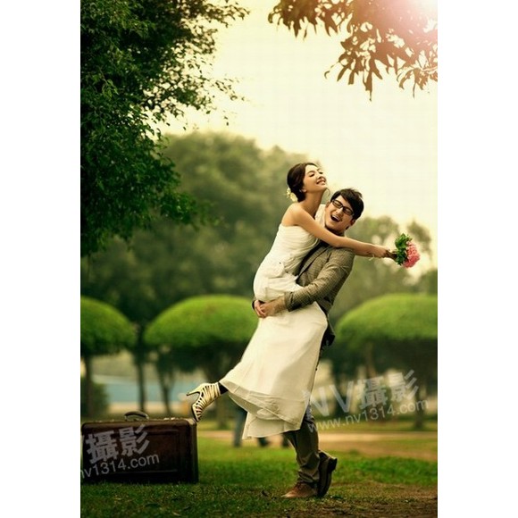 西安拍婚纱照很费钱，如何才能经济实惠？