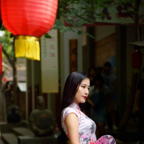 作业----- 小雁塔旗袍模特