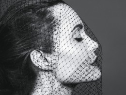 Angelina Jolie出镜，《Vanity Fair》九月刊时尚大片