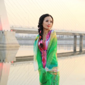 浐灞夕阳下拍摄美女