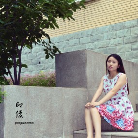 一个像夏天  一个像秋天