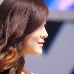 车展的漂亮模特