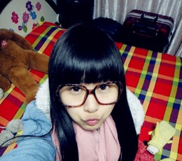 梦琦琦，爱自拍哟。