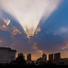 7月14日——阳台“丁达尔”