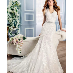 精致的蕾丝加上充满想象力的色彩，看了绝对让你想结婚！