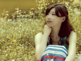 一个皮肤不错的美女~~