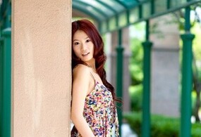 《夏天的日子》红色头发高跟鞋