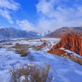 国家托木尔峰自然保护区