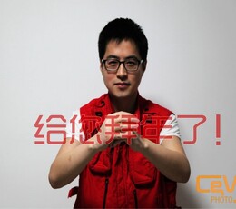 Cevin给坛子里的朋友们拜年了！