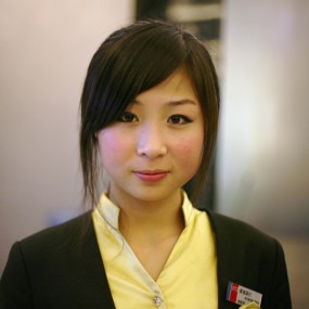 活动大厅加前台美女