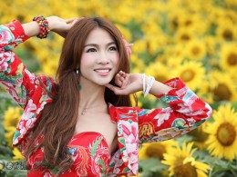 [楼观葵园映妹红]