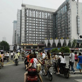 另眼看成都  (街头纪实)