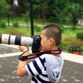 七月采风季之八 孩子稚嫩的照片